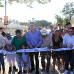 Héctor Santana inaugura la calle Morelia en Valle de Banderas